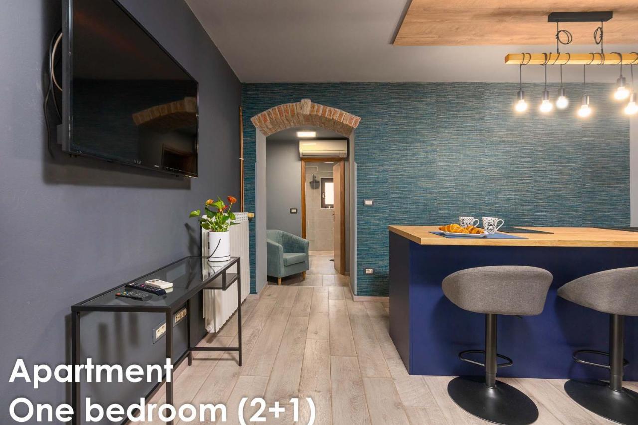 Glamour Apartments Върсар Екстериор снимка