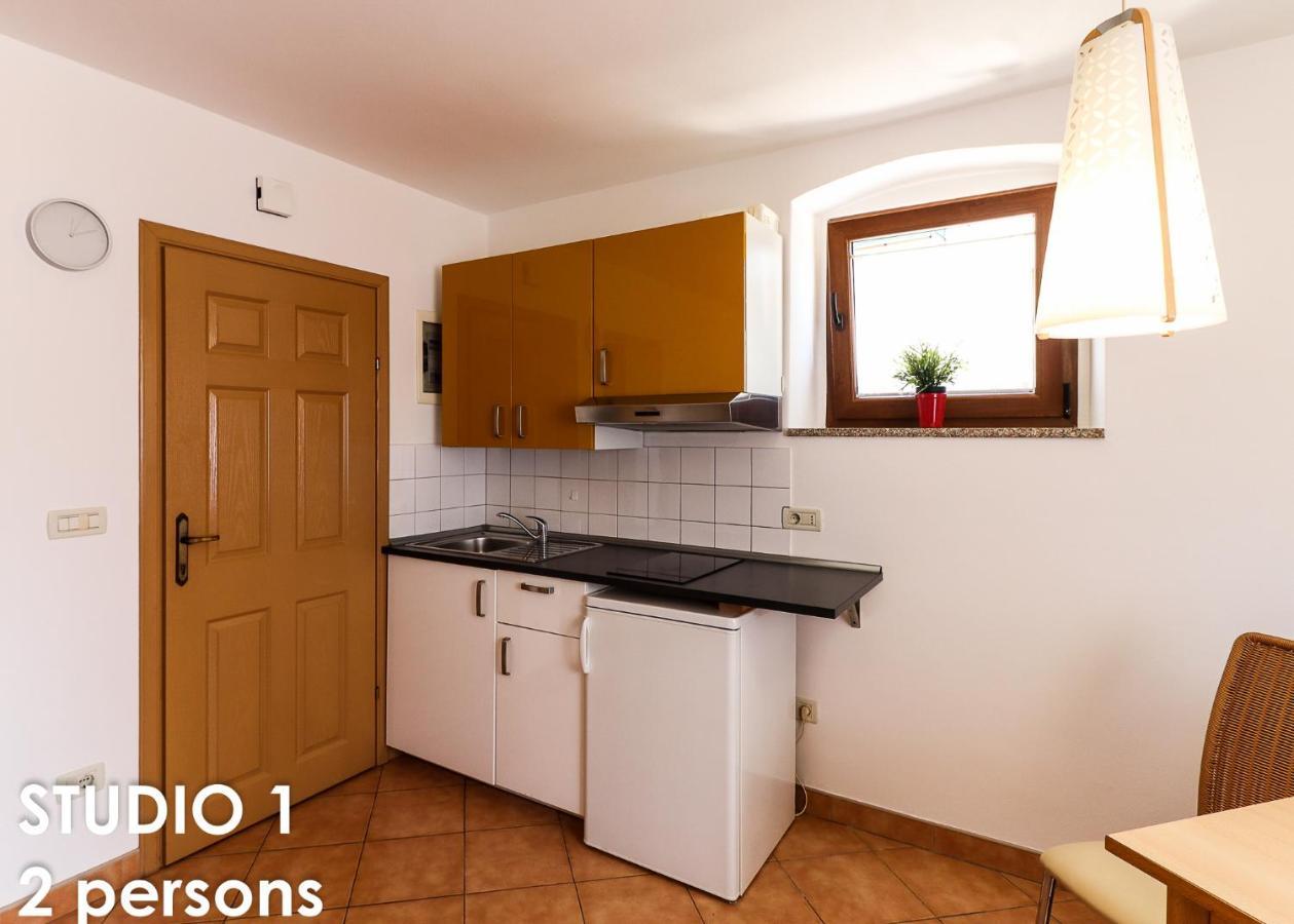 Glamour Apartments Върсар Екстериор снимка