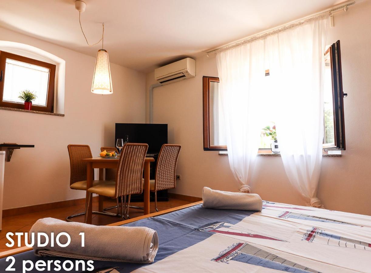 Glamour Apartments Върсар Екстериор снимка