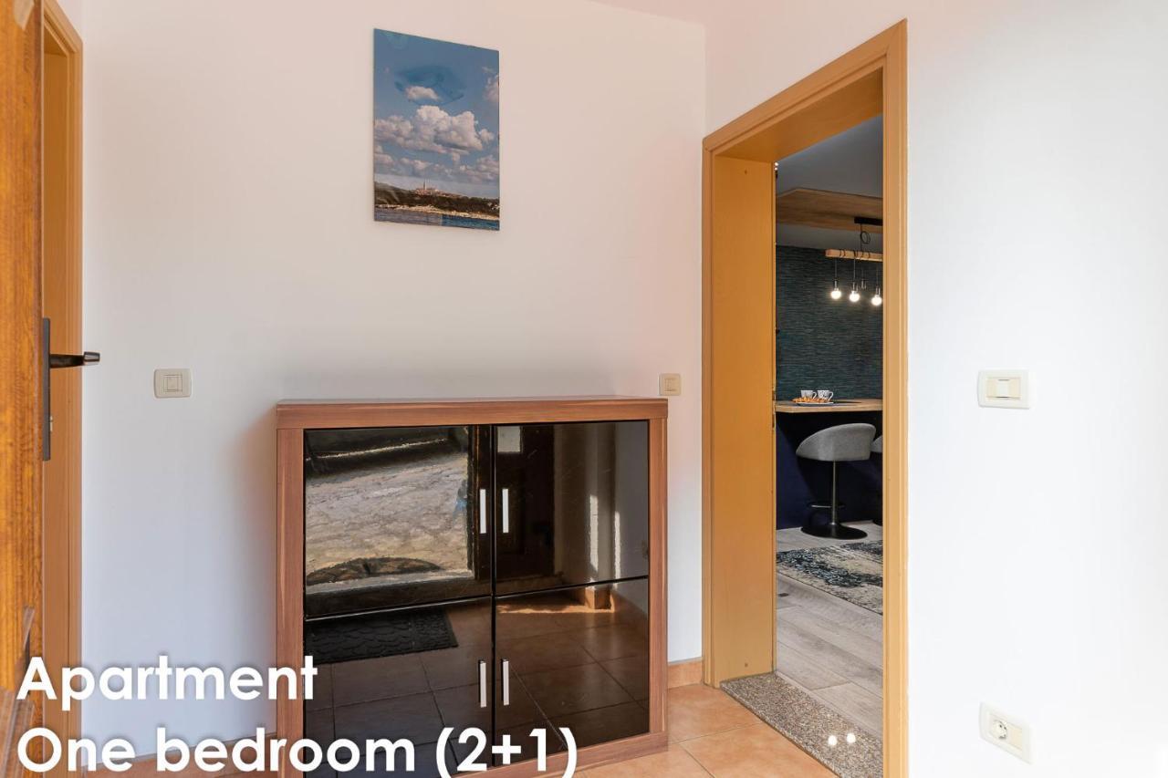 Glamour Apartments Върсар Екстериор снимка