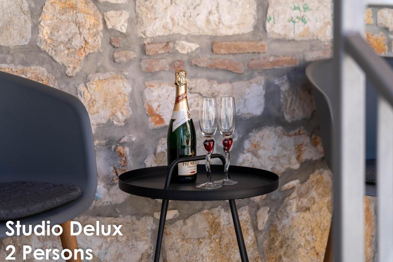 Glamour Apartments Върсар Екстериор снимка